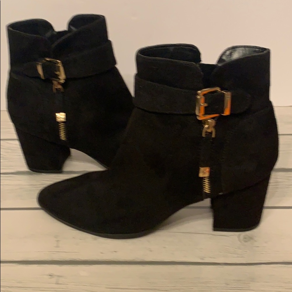 Liz Claiborne Black Suede Gold Buckle Booties  10
